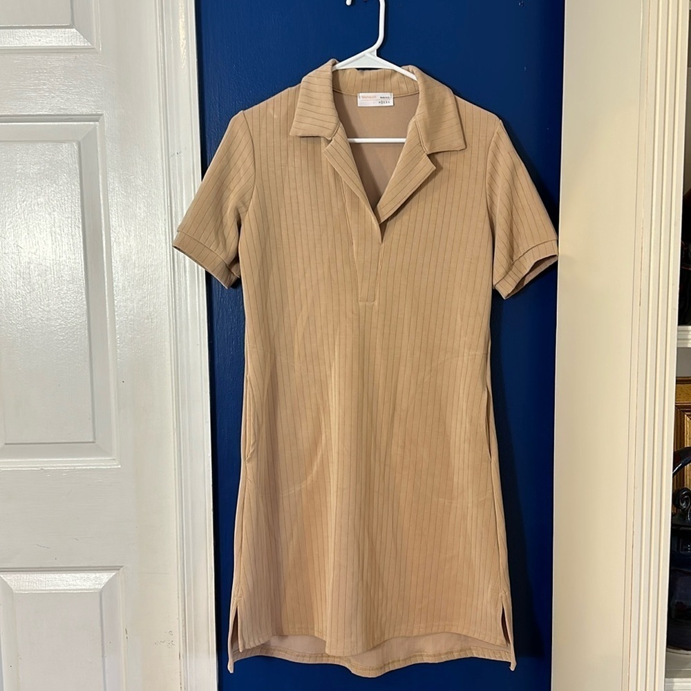 NWOT Women’s Southcott Tan Striped Collared Dress Size 1 US Small